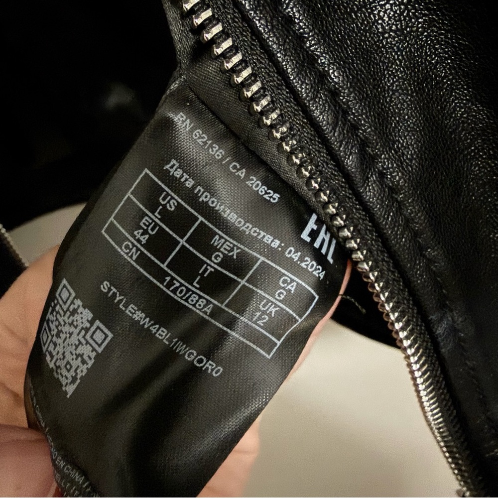 Guess Women's Sleek Black Leather Style Jacket Women’s Large - Picture 6 of 10